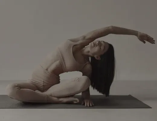 Transformez votre quotidien avec Idolem Yoga à Bois-des-Fillions. Profitez de sessions variées pour un bien-être total.